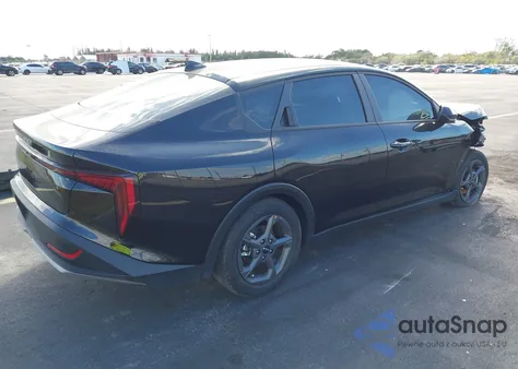 2025 Kia K4 Lxs from USA, damaged, VIN 3KPFT4DE2SE224119